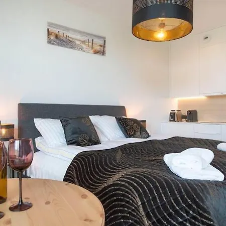 In Near And * פוביירובו