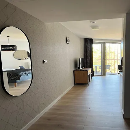 דירה In Near And *