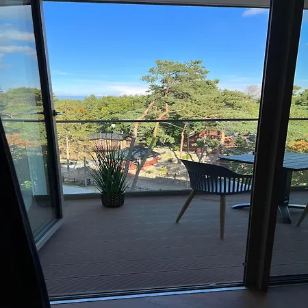 In Near And * פוביירובו